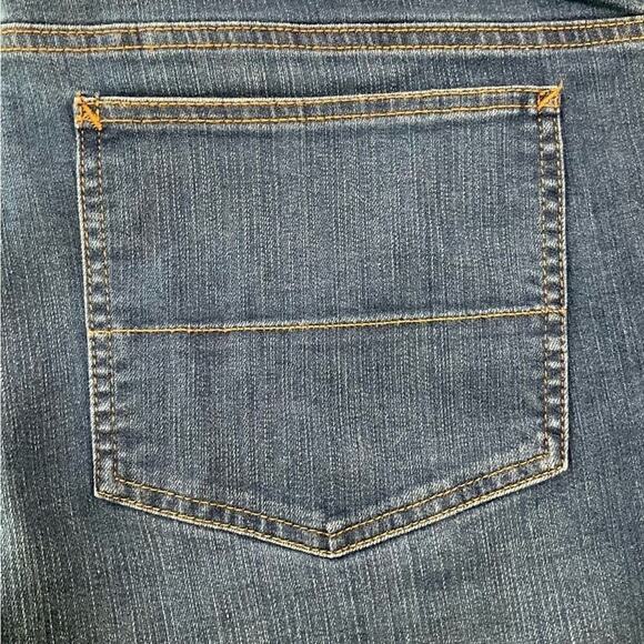 Kirkland Signature Men’s Jeans Blue Classic Stretch Denim Size 42 X 29 NWT - Picture 6 of 12